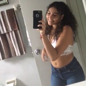 Meet your Posher, Leslie